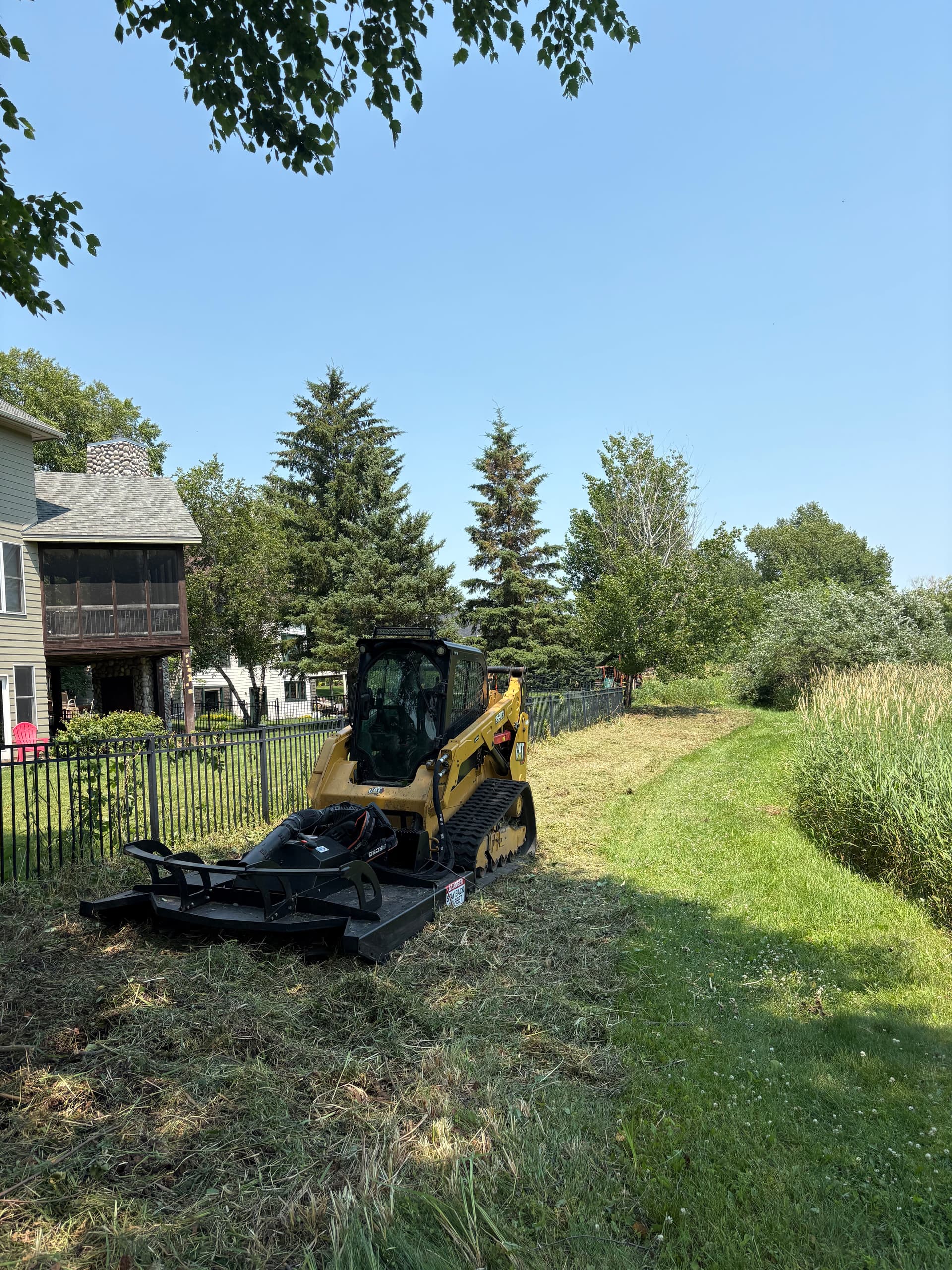 Gallery photos for Brush Hogging a Overgrown Fence Line Back Into Shape: Image #1