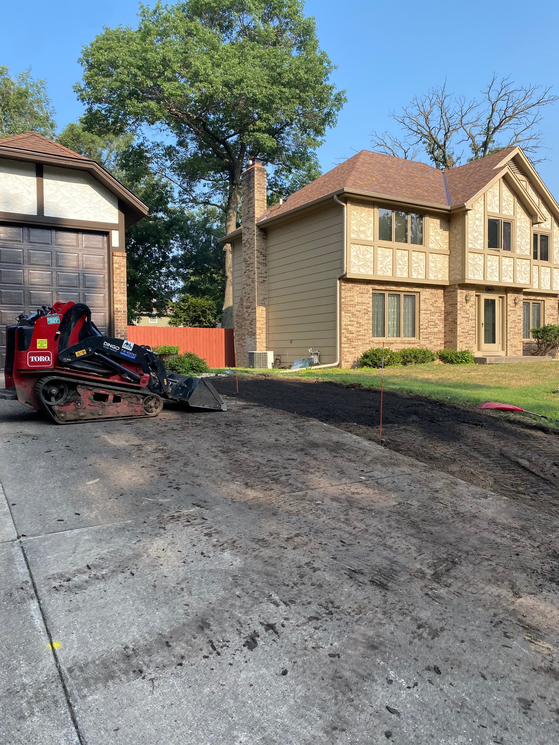 Gallery photos for Revamp Your Outdoor Spaces with Our Lawn Care and Mulch Installation: Image #3