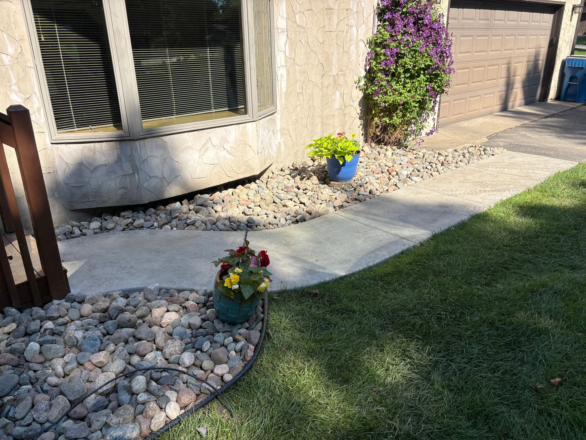 Gallery photos for Fresh Sod and River Rock Give This Yard a Clean, Low-Maintenance Look: Image #3